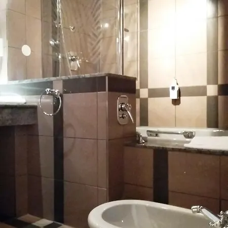 Asam ホテル 4*