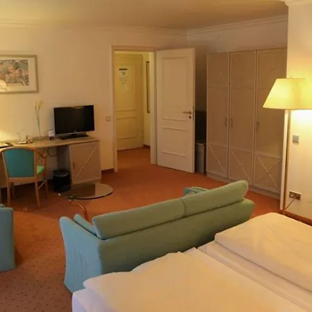 Asam Hotell